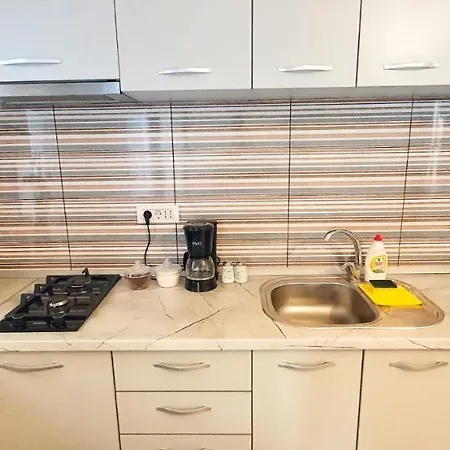 Apartament Robert 150m De Plaja *